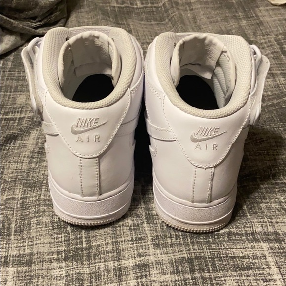 Men’s Air Force 1 - Picture 4 of 6